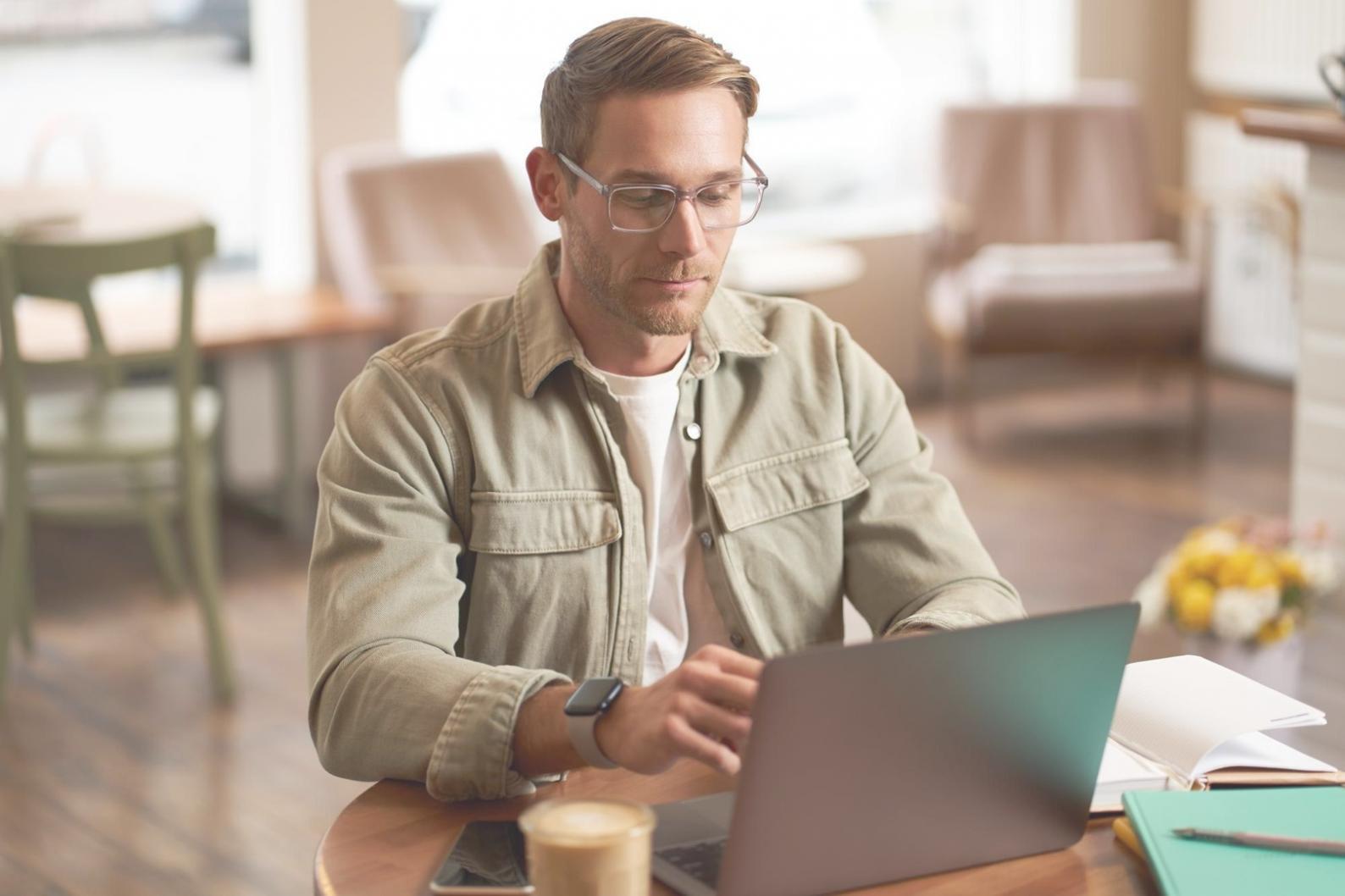 Professionelle Finanzberatung und Markenentwicklung bei nemarolqyxis